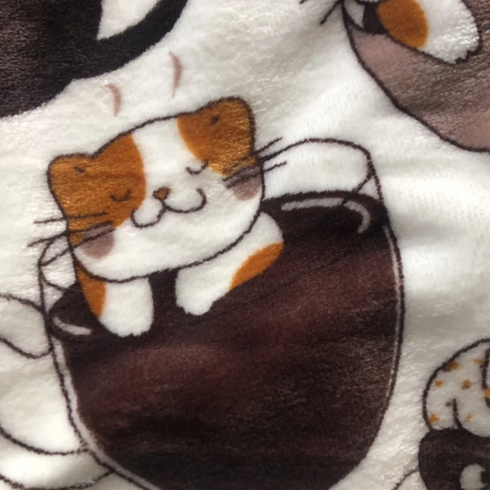 CATS in Coffee Cups Plush Throw Blanket